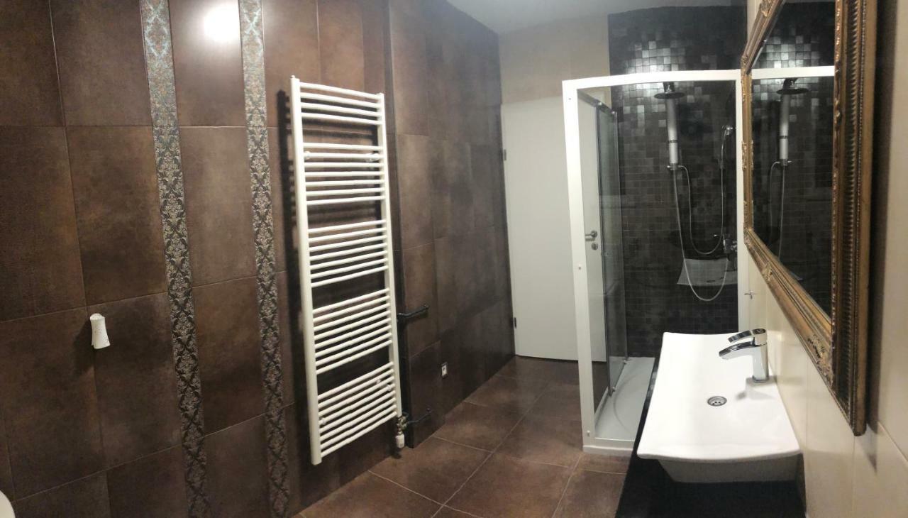 Hotel Leticia Biograd Na Moru Esterno foto